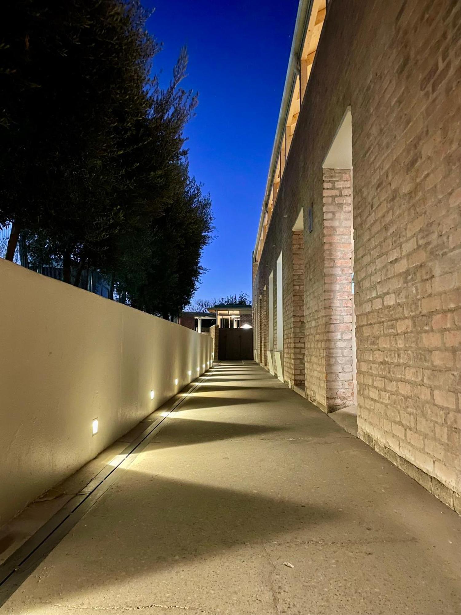 The Windhoek Luxury Suites Exterior foto