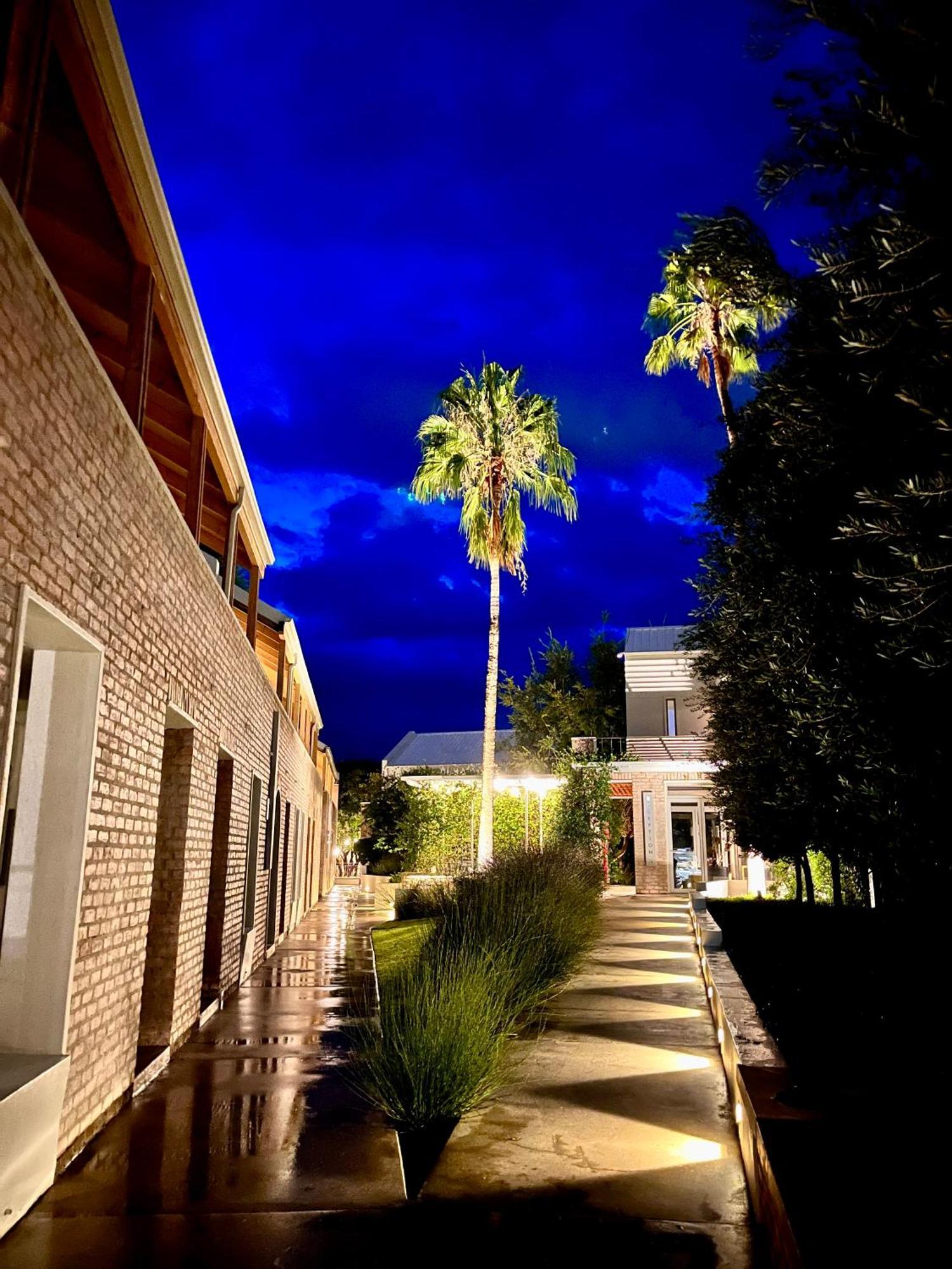 The Windhoek Luxury Suites Exterior foto